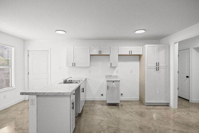 Building Photo - New Rental Opportunity in Memphis!