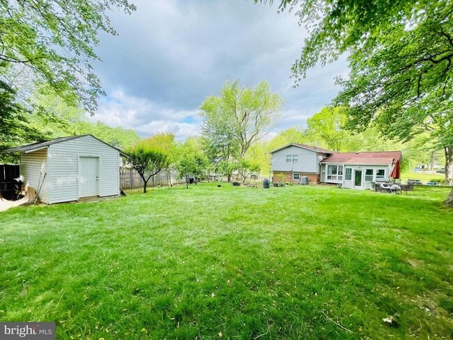 Foto del edificio - 10929 Decatur Dr