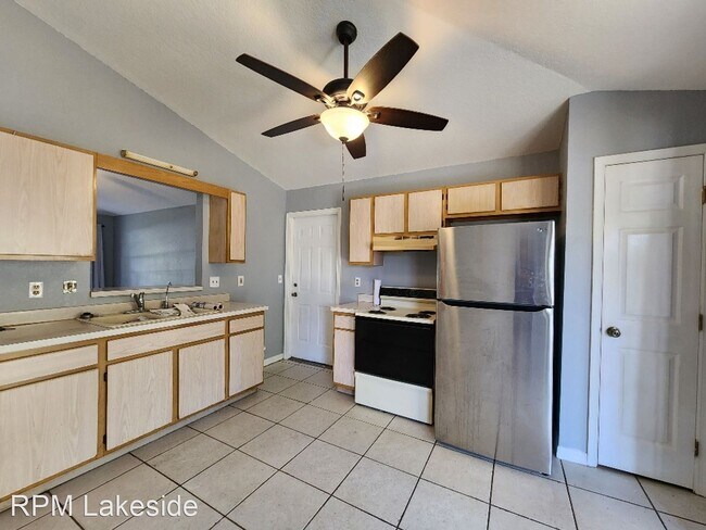 Building Photo - 2 br, 1 bath House - 910 W Clower St