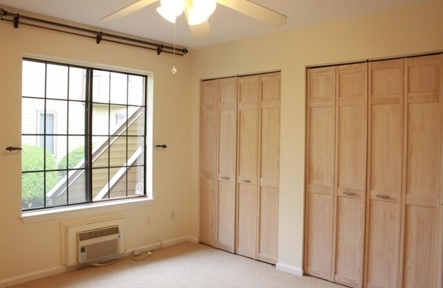 Building Photo - 8 Oakwood Ave