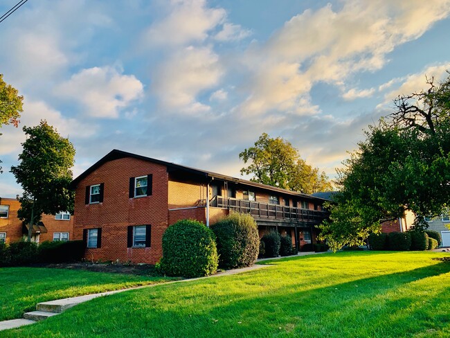 Foto del edificio - 1740 North Star Rd