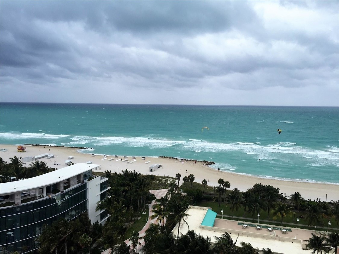 Primary Photo - 2899 Collins Ave
