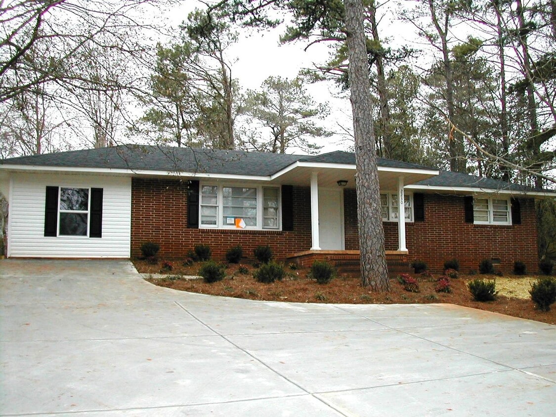 Five Points 5br House - FALL 2026 PRELEASE - Five Points 5br House - FALL 2026 PRELEASE