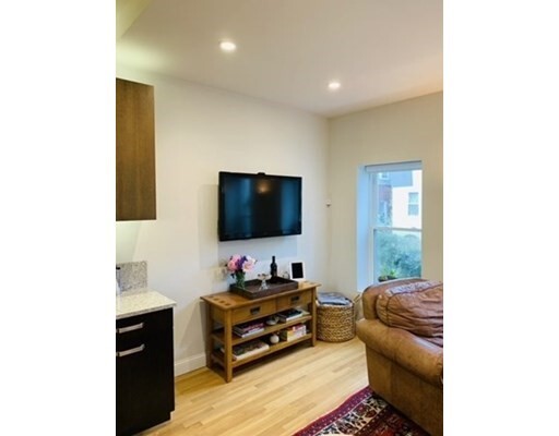 Foto del edificio - 710 E 5th St