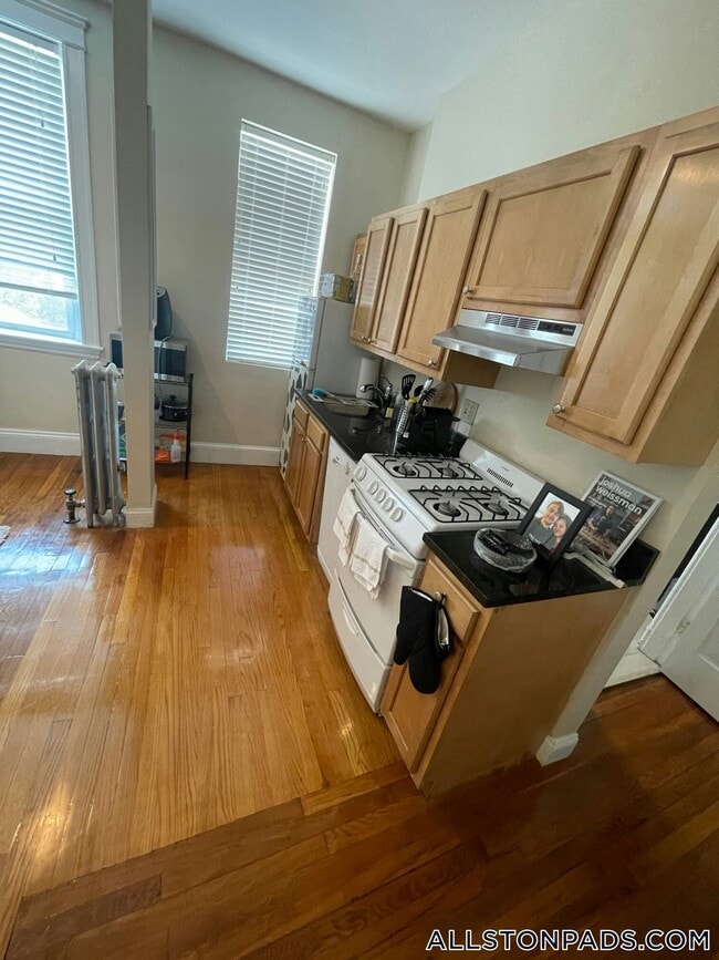 Building Photo - 1197 Commonwealth Ave