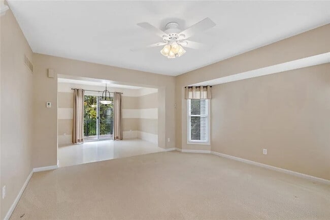 Building Photo - 533 Donna Marie Dr