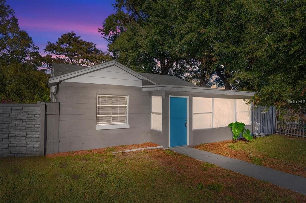 Foto principal - 907 Columbia St
