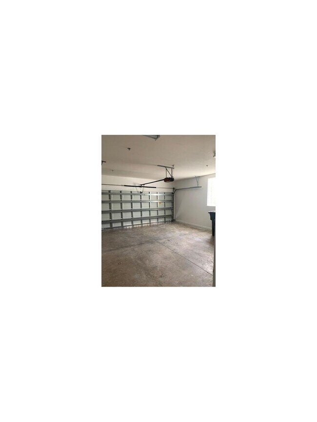 Building Photo - 1727 San Benito Way