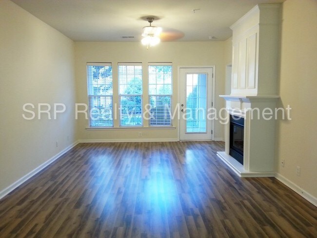 Building Photo - 3210 Margellina Dr