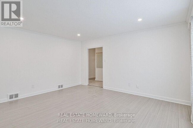 Building Photo - 104 Crestwood Rd