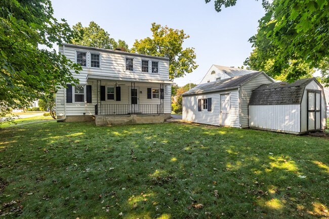 Building Photo - 212 Strathmore Pl
