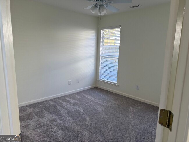 Foto del edificio - 264 Turnbridge Cir