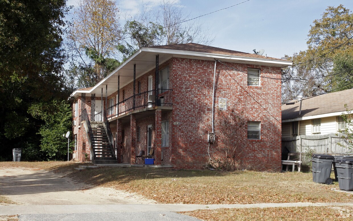 Building Photo - 1828 Success St