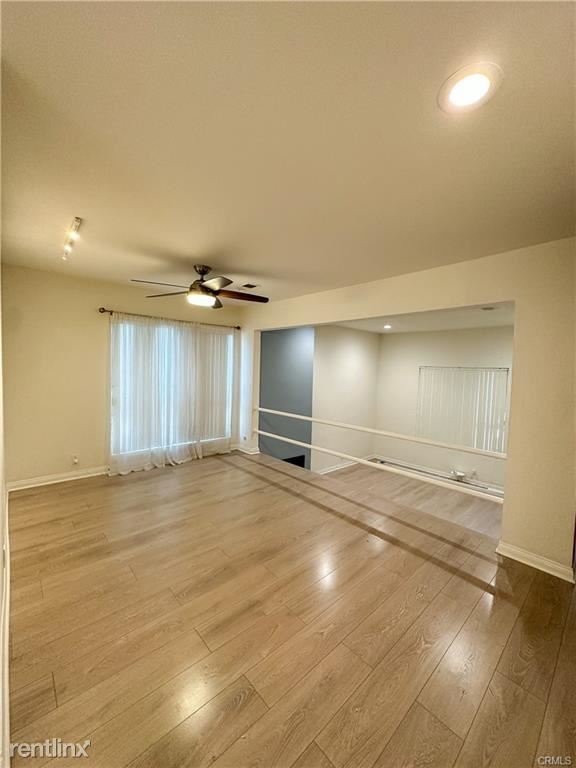 Building Photo - 3 br, 2.5 bath Condo - 218 N Marguerita Av...