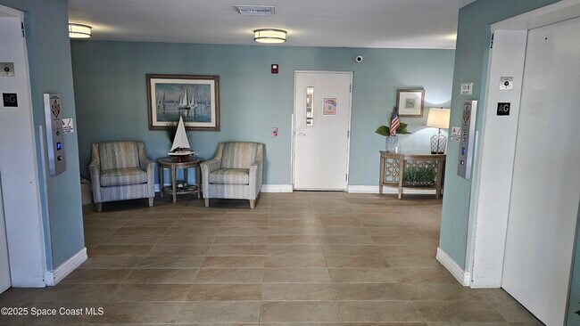 Foto del edificio - 480 Sail Ln