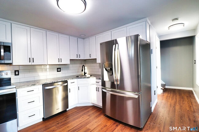 Foto del edificio - 65 North Ave