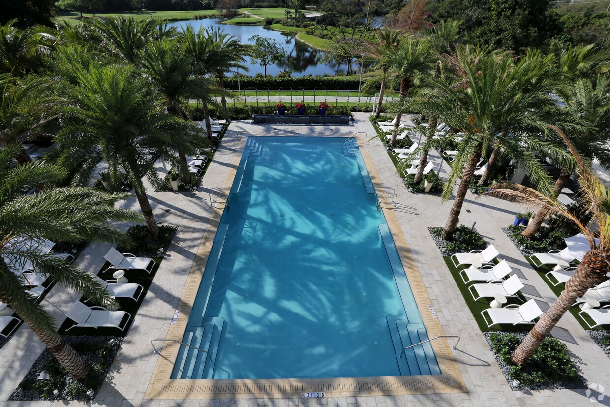 10X Living at Boca Raton Apartments Boca Raton, FL