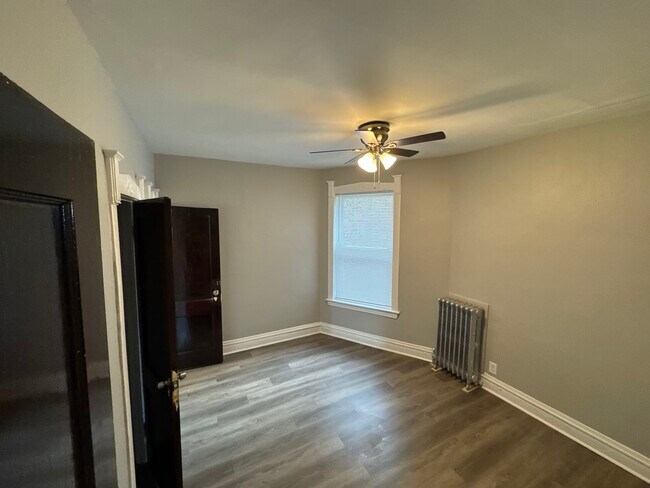 Foto del edificio - 6360 S Greenwood Ave