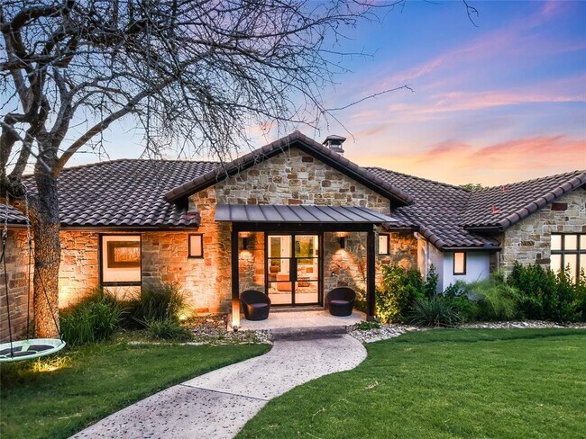 Foto del edificio - 4704 Monte Carmelo Pl