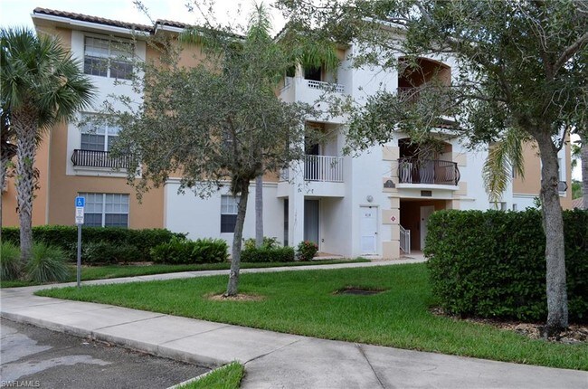 Building Photo - 3947 Del Sol Ln
