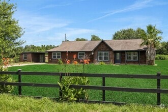 Building Photo - 36704 Broncho Rd