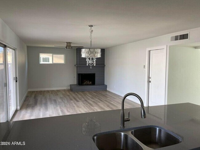 Foto del edificio - 414 E Malibu Dr