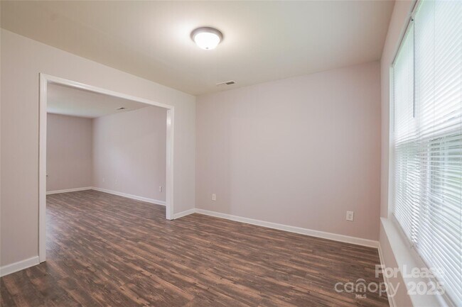 Building Photo - 4907 Morningwood Dr