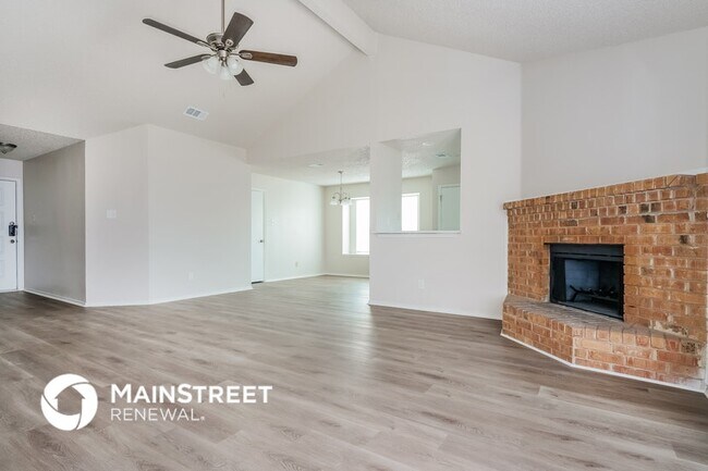 Building Photo - 900 Blewitt Dr