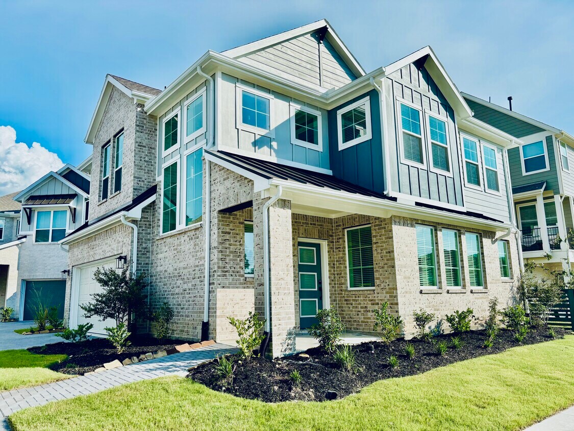 Primary Photo - 15110 Dry Creek Junction Pl