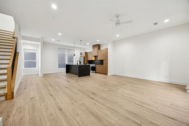 Building Photo - 2206 Arroyo Ave