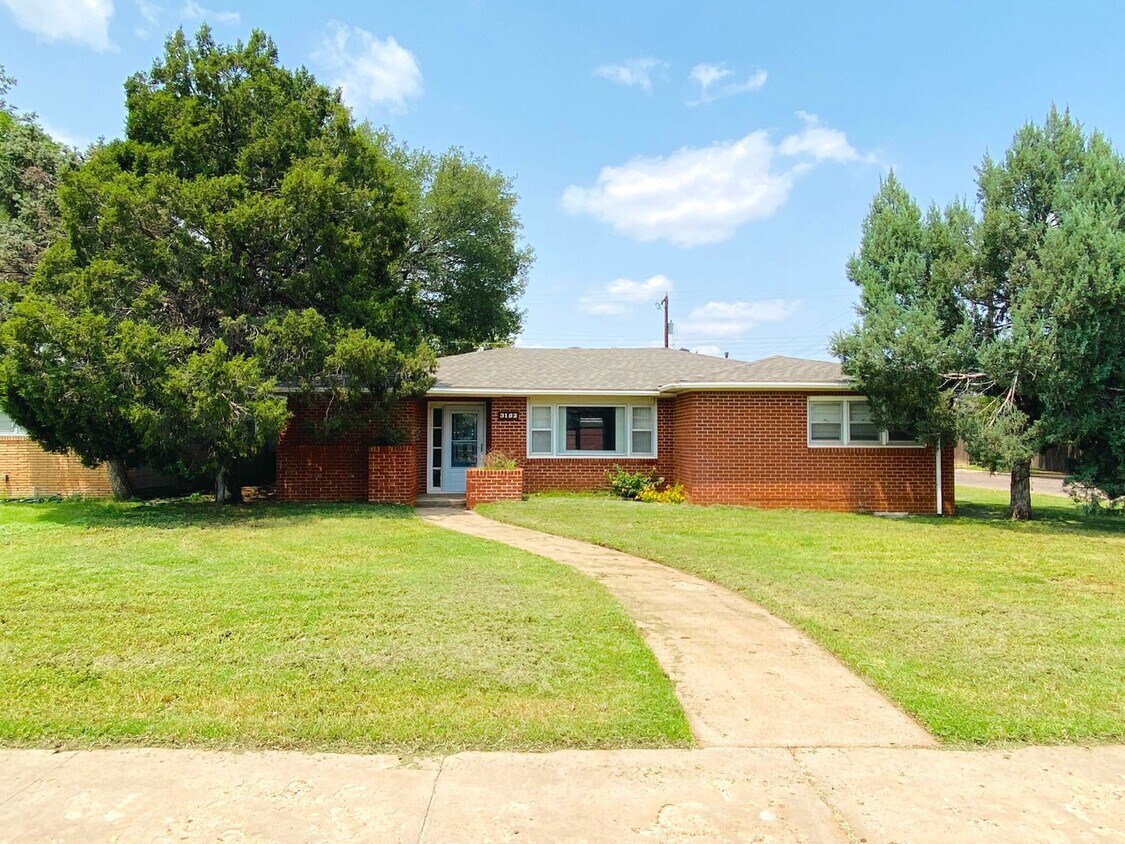 Foto principal - Great 3/2/2 close to Texas Tech for Pre-le...