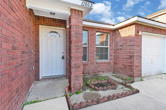 Building Photo - 12802 Rio Bravo St