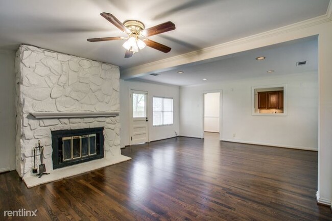 Building Photo - 3 br, 2 bath House - 8939 Lockhaven Dr