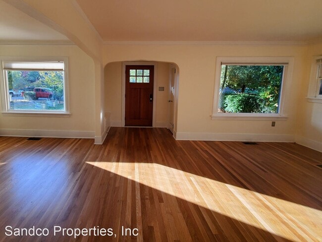 Building Photo - 3 br, 2 bath House - 3015 N 12th