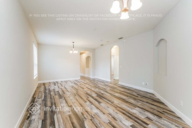 Building Photo - 8560 Deer Chase Dr