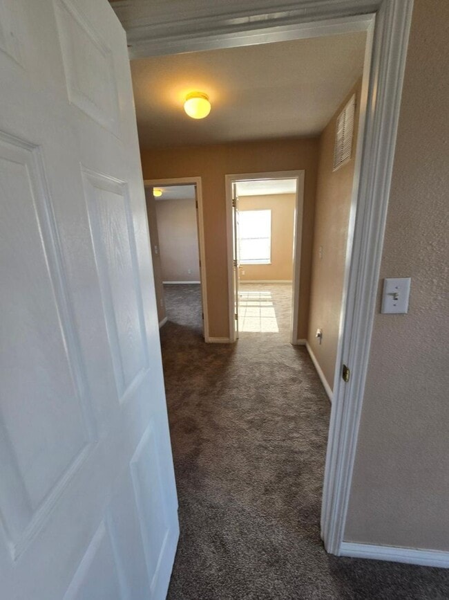 Building Photo - Spacious Four Bedroom Home Located on the S. Arlington and Troy Ave