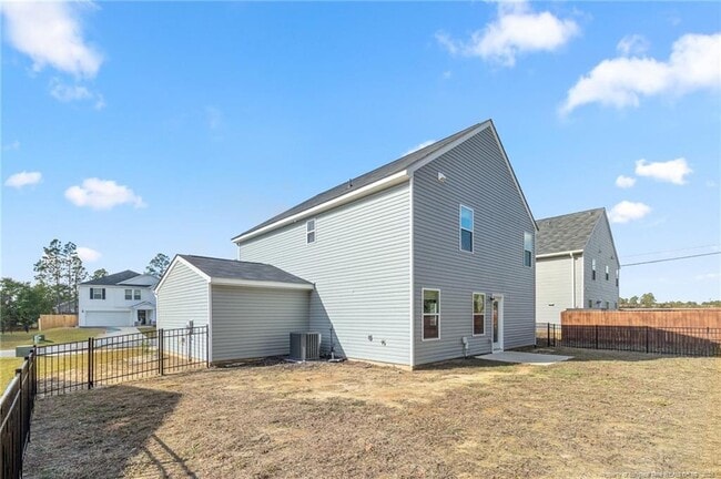 Foto del edificio - 129 Chinook Ln