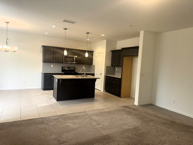 Foto del edificio - 4324 N Sandrini Ave