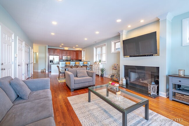 Foto del edificio - 3543 N Southport Ave