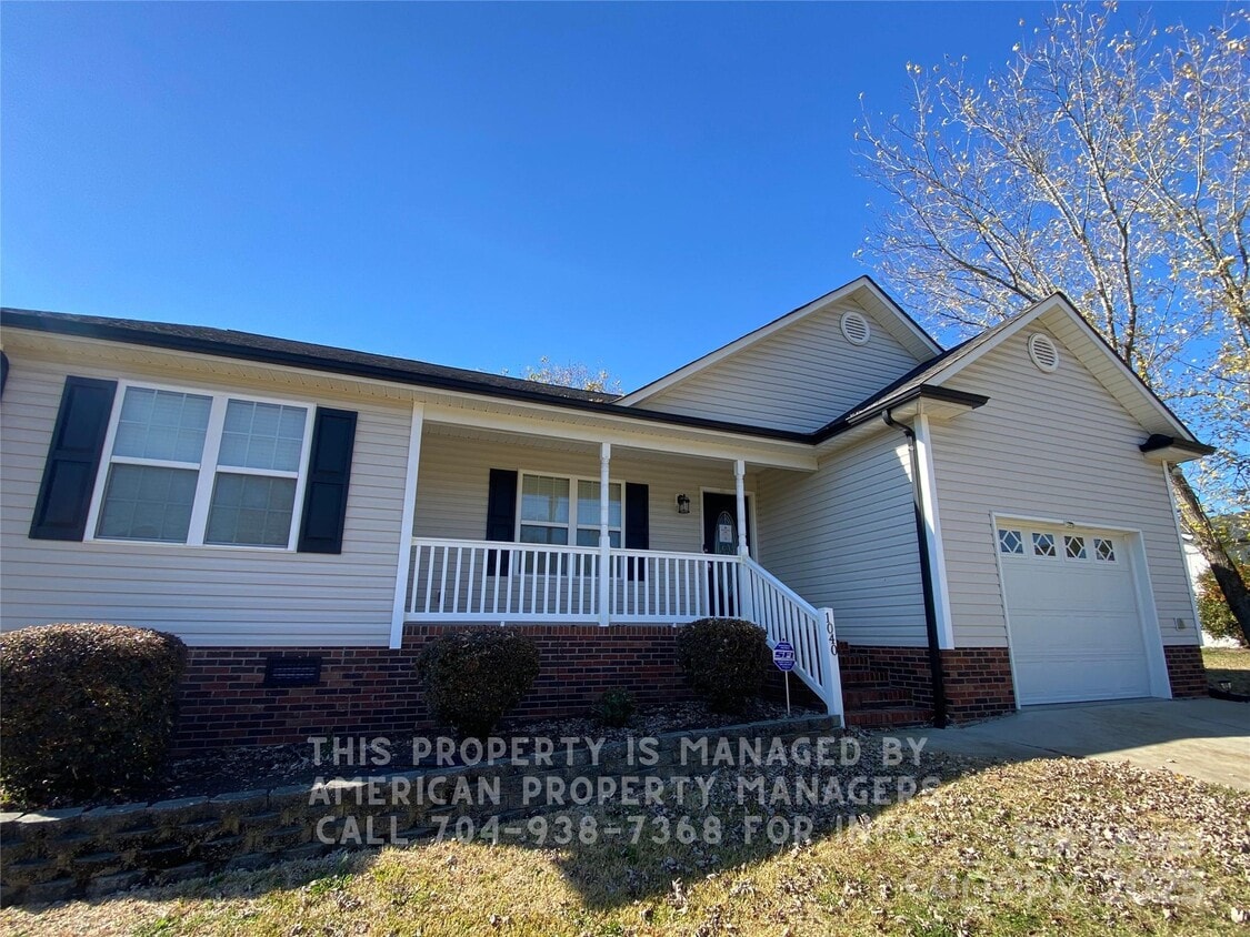 Foto principal - 1040 Rembrandt Dr SW