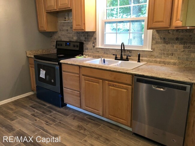 Building Photo - 3 br, 1 bath House - POCAHONTAS TRAIL, 8547