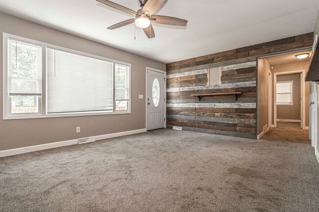 Foto del edificio - Please View 3D Virtual Walk-Through Before...