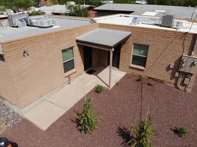 Photo - 1429 N Highland Ave Apartment