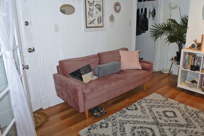 Building Photo - 2647 W 24th Pl