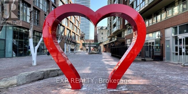 Photo du bâtiment - 35 Parliament St