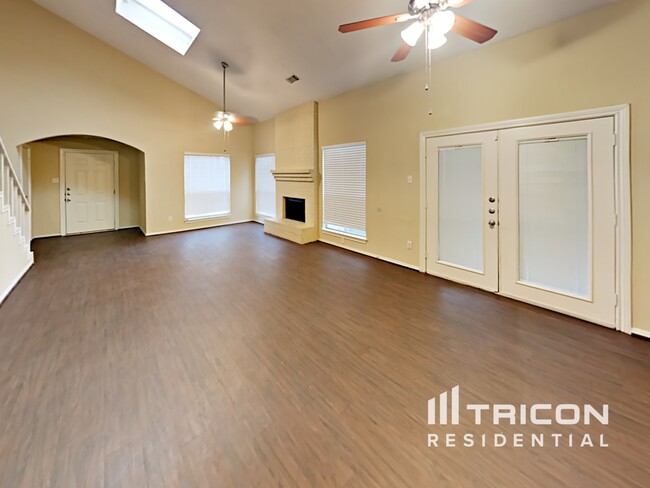 Foto del edificio - 943 Somercotes Ln