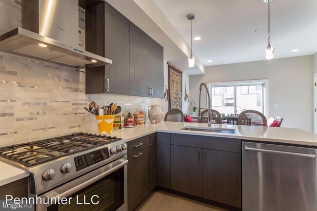 Building Photo - 3 br, 4 bath House - 324 Fairmount Avenue