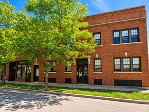 Building Photo - 2991 N Lawndale Ave