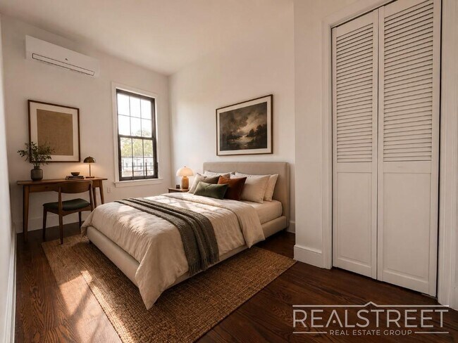 Foto del edificio - Available Now | Flexible 2BR / Flex 3BR Near the L