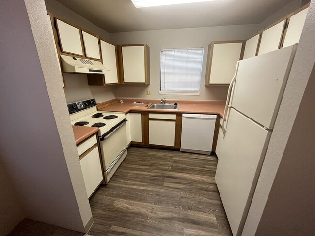 Photo - 380 S Estes St Townhome